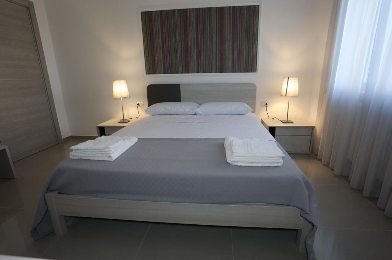 Civico 49 Bed&Breakfast Lecce Bagian luar foto