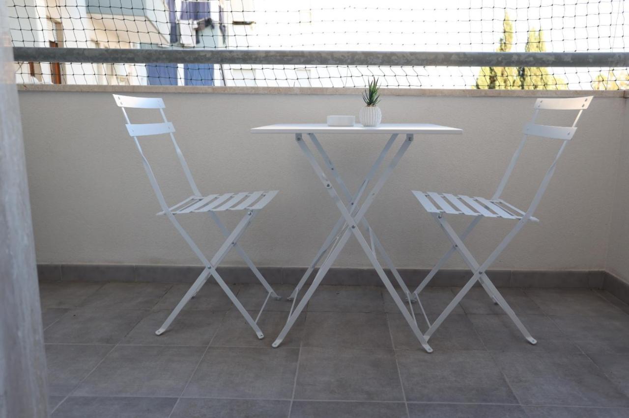Civico 49 Bed&Breakfast Lecce Bagian luar foto