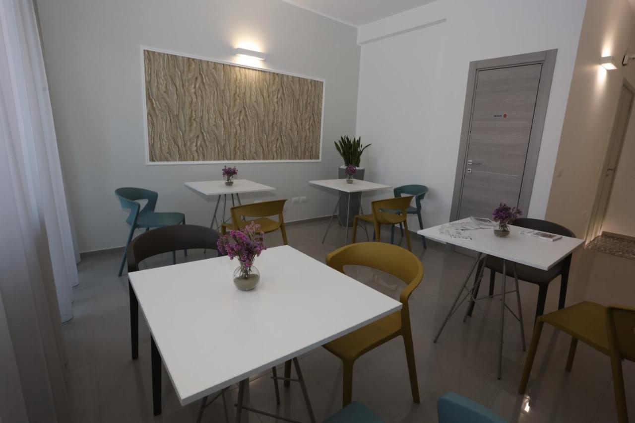 Civico 49 Bed&Breakfast Lecce Bagian luar foto