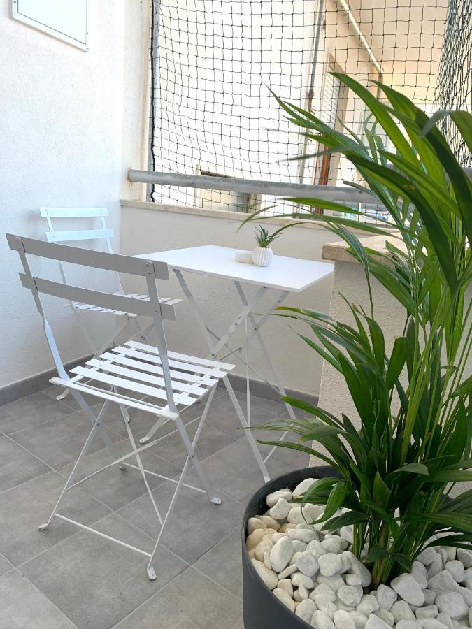 Civico 49 Bed&Breakfast Lecce Bagian luar foto